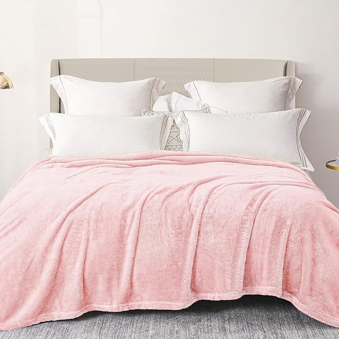 Exclusivo Mezcla Plush Fuzzy Fleece Bed Blanket Twin Size, Super Soft, Fluffy and Warm Blankets for Couch, Bed, All Season (Light Pink, 90x66 Inches)