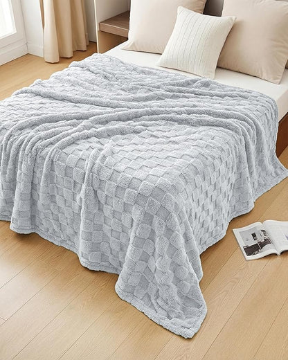 Utopia Bedding Cool Grey Checkered Fleece King Blanket for Couch or Bed, Soft Plush Cozy Blanket for Women and Men, Ultra Comfy Travel-Friendly Bed Throws for Relaxation, 90x102 Inches