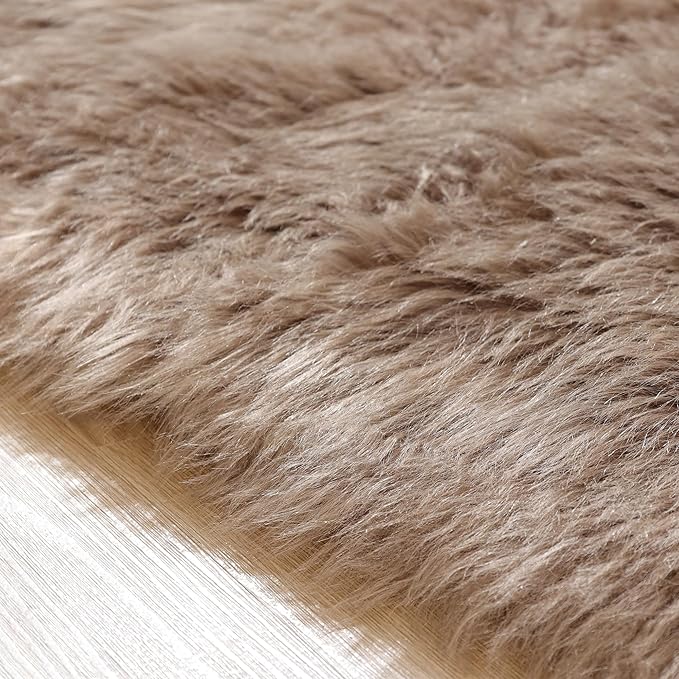 ORINOVA Beige Living Room Rugs 6x9 Area Rugs for Bedroom Nursery Kids Room Washable Faux Sheepskin Fluffy Fuzzy Fur Rug Home Décor