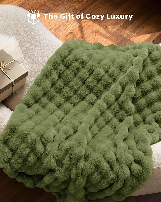 Ultra Soft Cozy Faux Fur Throw Blanket, Fuzzy Plush Thick Bubble Blanket, Oversize Luxury Fluffy Blanket for Couch, Sofa, Bedroom, and Living Room,50x60 Inches,Green