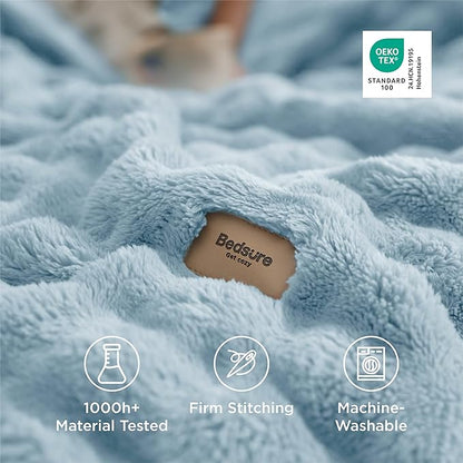 Bedsure 3D Fleece Bubble Blanket for Couch - GentleSoft Blue Twin Blanket for Sofa Bed Room Decor - Luxury Soft Cozy Gifts for Kids Girls, Lightweight, All Seasons, Light Blue, 60"×80"