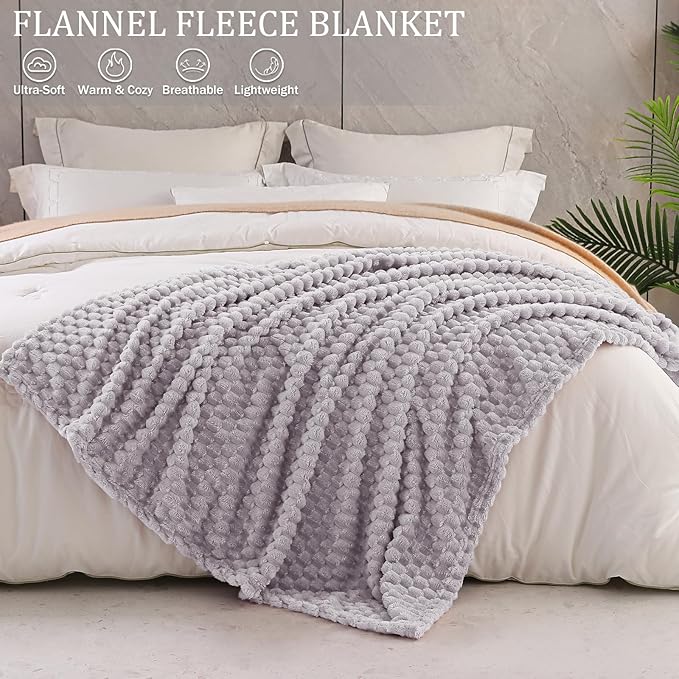 Exclusivo Mezcla Fleece Twin Blanket for Bed, Extra Large Fuzzy Light Grey Bed Blankets, Soft Cozy Plush Sofa Throws for All Seasons, 90x66 Inches
