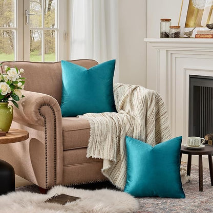 GIGIZAZA Décor Throw Couch Pillow Covers,Set of 2 Sofa Cushion Teal Peacock Green Pillow Covers,20 x 20 Pillow Velvet Cushion Covers