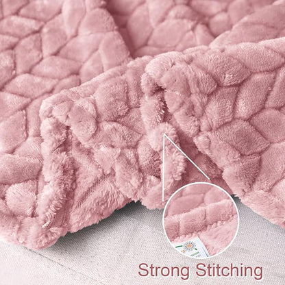 Exclusivo Mezcla Fleece Throw Blanket for Couch and Bed, 50x70 Inches Soft Cozy Jacquard Flannel Blankets, Lightweight Fuzzy Plush Warm Throws for Women, Pink