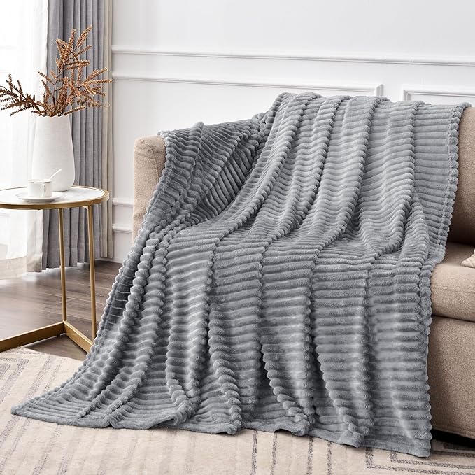 BEDELITE Fleece Throw Blanket for Couch – 3D Ribbed Jacquard Soft and Warm Decorative Fuzzy Blanket – Cozy, Fluffy, Plush Lightweight Gray Throw Blankets for Bed, Sofa, 50x70 inches