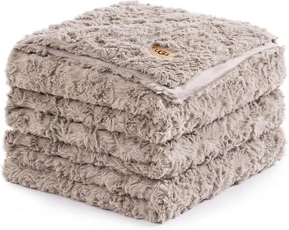 UGG Adalee Faux Fur King Blanket for Bed, Double-Sided Soft Blanket, Warm Large Throw for Couch, Washable California King Bedding, Luxury Bedroom Decor, 110" x 90", Oyster Brown