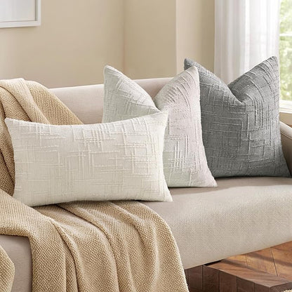 decorUhome Light Grey Chenille Throw Pillow Covers 18x18 Set of 2 Textured Soft Cozy Slubby Couch Pillow Covers Modern Farmhouse Boho Decorative Pillow Cases for Bed Sofa Living Room