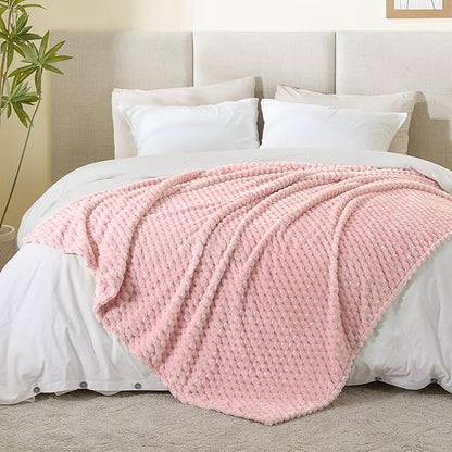 BEDELITE Fleece Blanket - 3D Jacquard Decorative Pink King Size Blankets for Bed, Soft and Cozy Warm Plush Fluffy Blanket All Seasons Suitable, 108x90Inches