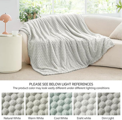 BEDELITE Fleece Blanket Twin for Bed Couch, 3D Jacquard Decorative Light Grey Throw Blanket, Soft and Cozy Warm Plush Fuzzy Blanket All Seasons Suitable, 60x80Inches
