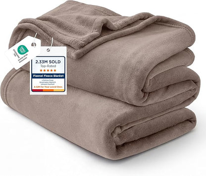 Bedsure GentleSoft Fleece Throw Blanket for Couch Mocha Brown - Lightweight Plush Fuzzy Cozy Soft Blankets and Throws for Sofa, 50x60 inches