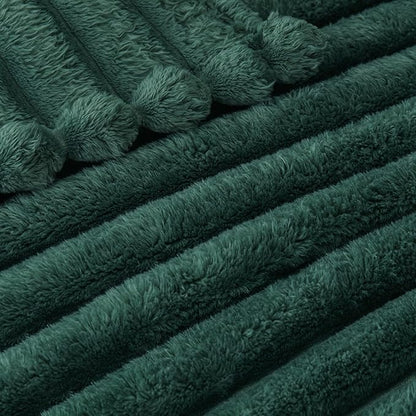 Exclusivo Mezcla Fleece Throw Blanket for Couch, Super Soft Striped Jacquard Bed Blanket, Lightweight Fuzzy Cozy for All Seasons, 50x60 Inches, Forest Green
