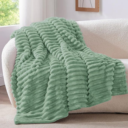 BEDELITE Twin Blanket for Couch & Bed, 300GSM Soft & Warm Fleece Blanket, Decorative and Giftable Striped Green Blankets for Women, Men, 60"x80"
