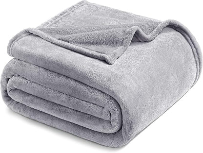 Exclusivo Mezcla Fleece Light Grey Throw Blanket for Couch, Sofa, Super Soft and Warm Blankets, All Season, Cozy, Plush, Lightweight, 50x60 Inches