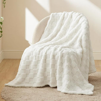 Bedsure GentleSoft White Throw Blanket for Couch - Checkered Fleece Blankets Gifts for Kids Girls, Cute Soft Cozy Throw for Bedroom Home Decor Gifts, 50x60 Inches