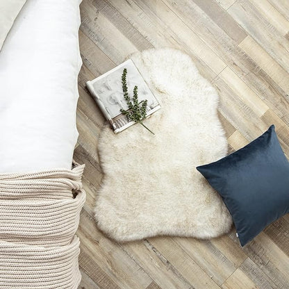 Ashler Ultra Soft Faux Fox Fur Rug White Brown Fluffy Area Rug, Carpets Fluffy Rug Chair Couch Cover for Bedroom Floor Sofa Living Room 2 x 3 Feet