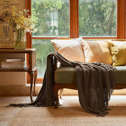 lifein Throw Blanket for Couch, Soft Boho Decor Bed Throw,Cozy Brown Knitted Chenille Small Farmhouse Lightweight Throw (Brown,60 * 80")