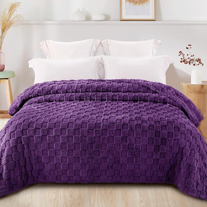 Exclusivo Mezcla Queen Size Flannel Fleece Blanket, Super Soft and Warm Lightweight Checkered Pattern Blankets for All Seasons, 90x90 Inches, Purple