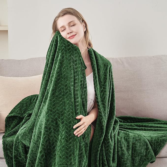 Inhand Fleece Throw Blanket, Super Soft Flannel Cozy for Adults, Washable Lightweight for Couch, Sofa, Bed, Office, Warm Plush for All Season, Green, 50"×60"