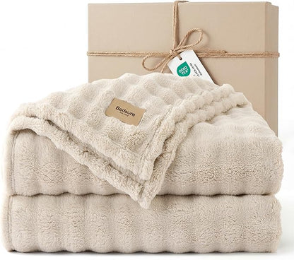 Bedsure 3D Fleece Bubble Blanket - GentleSoft Beige Queen Blanket for Bed Sofa Room Decor - Luxury Soft Cozy Gifts for Kids Girls, Lightweight, All Seasons, Beige, 90"×90"