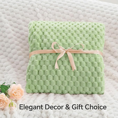 BEDELITE Fleece Throw Blanket for Couch & Bed - 3D Jacquard Decorative Light Green Blanket, Super Soft and Cozy Warm Fuzzy Blanket All Seasons Suitable, 50x60Inches