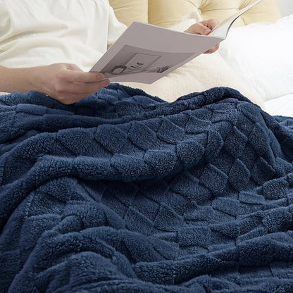 Exclusivo Mezcla Fleece Throw Blanket for Couch,Super Soft and Warm Lightweight Checkered Pattern Blankets for All Seasons, 50x60 Inches, Navy Blue