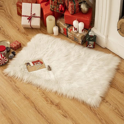 MIULEE Fluffy Rug Soft Shaggy Faux Fur Area Rug Luxury Plush Rectangle Carpet for Christmas Decor Bedroom Living Room Sofa Chair 2 x 3 Feet, White