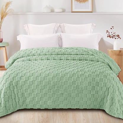 Exclusivo Mezcla Queen Size Flannel Fleece Blanket, Super Soft and Warm Lightweight Checkered Pattern Blanket for All Seasons, 90x90 Inches, Sage Green