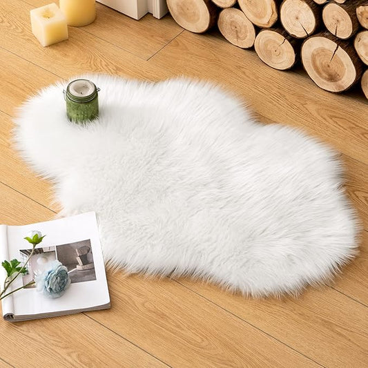 MIULEE Fluffy Rug Soft Shaggy Faux Fur Area Rug Luxury Plush Cloud Shape Carpet for Christmas Decor Bedroom Living Room Sofa Chair 2 x 3 Feet, White