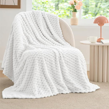 BEDELITE Fleece Blanket Twin Size for Bed Couch, 3D Jacquard Decorative White Throw Blanket, Soft and Cozy Warm Plush Fuzzy Throw All Seasons Suitable, 60x80Inches