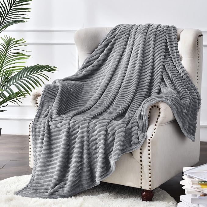 BEDELITE Fleece Throw Blanket for Couch – 3D Ribbed Jacquard Soft and Warm Decorative Fuzzy Blanket – Cozy, Fluffy, Plush Lightweight Gray Throw Blankets for Bed, Sofa, 84x90 inches