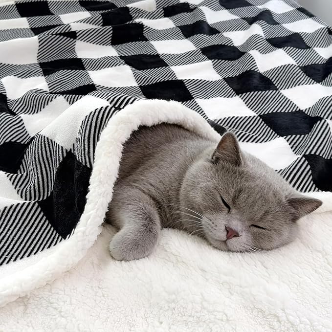 PU MEI Sherpa Fleece Throw Blanket 60" x 80" Reversible Plush Fluffy Large Big Blanket Lattice Flannel Blankets for All Season Use, Black and White
