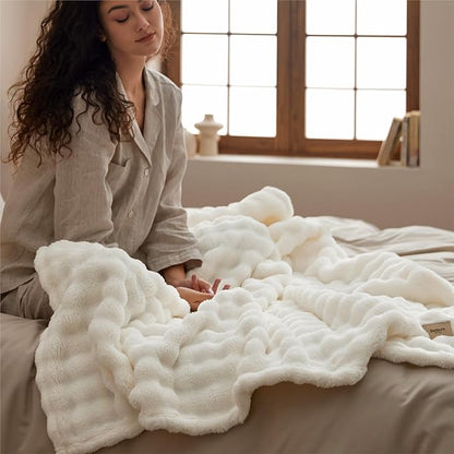 Bedsure 3D Fleece Bubble Blanket for Couch - GentleSoft White Twin Blanket for Sofa Bed Room Decor - Luxury Soft Cozy Spring Gifts for Kids, Lightweight, All Seasons, Off White, 60"×80"