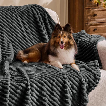 BEDELITE Fleece Throw Blanket for Couch – 3D Ribbed Jacquard Soft and Warm Decorative Fuzzy Blanket – Cozy, Fluffy, Plush Lightweight Charcoal Grey Throw Blankets for Bed, Sofa, 50x60 inches