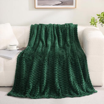 Puncuntex Dark Green Throw Blanket 60"×80" inches Fuzzy 3D Jacquard Decorative Flannel Fleece Super Soft Plush Cozy Blanket for Couch Sofa Chair Lightweight