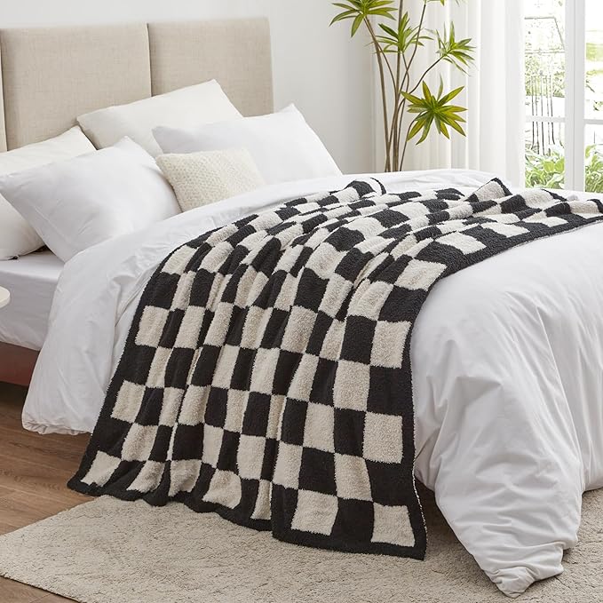 EXQ Home Checkered Throw Blanket, Knitted Blankets with Checkerboard Grid Pattern, Soft Cozy Fluffy Throw for Couch Bed Sofa, Warm Fuzzy Plaid Blanket for All Seasons,Black, 50"×60"
