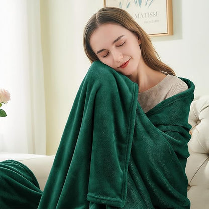 BEDELITE Fleece Blanket Twin Size Forest Green Throw Blankets for Couch & Bed, 300GSM Luxury Plush Cozy Fuzzy Blanket 60x80 inches, Super Soft Warm Lightweight Throw Blanket for Travel Camping