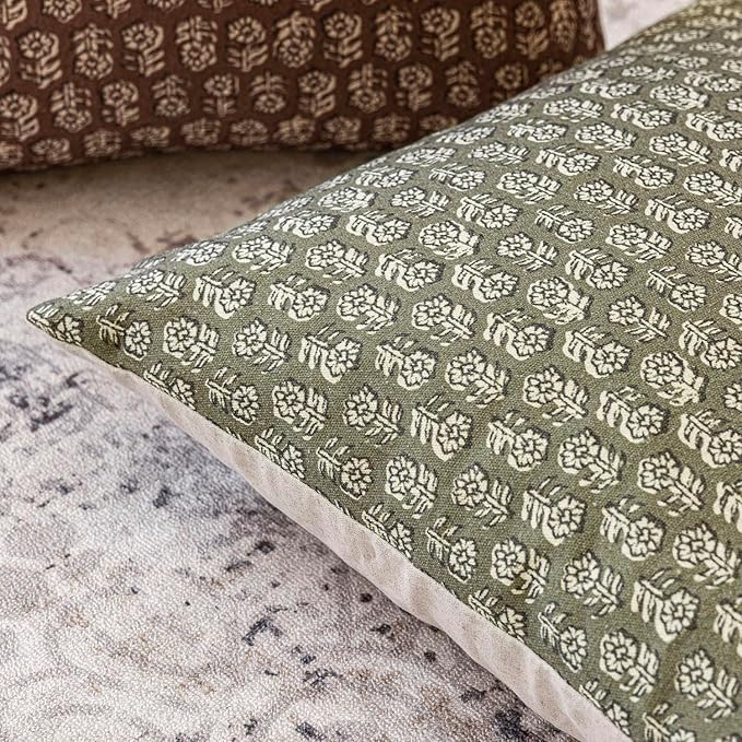 Foindtower Set of 2 Decorative Vintage Floral Print Throw Pillow Covers Neutral Modern Farmhouse Cushion Covers Boho Home Decor for Sofa Couch Chair Bedroom Living Room,22×22 Inch,Sage Green