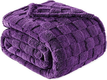 Exclusivo Mezcla King Size Flannel Fleece Blanket, Super Soft and Warm Lightweight Checkered Pattern Blankets for All Seasons, 90x104 Inches, Purple