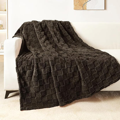 Exclusivo Mezcla Fleece Throw Blanket for Couch,Super Soft and Warm Lightweight Checkered Pattern Blankets for All Seasons, 50x60 Inches, Coffee