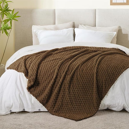 BEDELITE Fleece Blanket - 3D Jacquard Decorative Brown Throw Blankets for Couch & Bed, Soft and Cozy Warm Plush Fluffy Blanket All Seasons Suitable, 50x70Inches