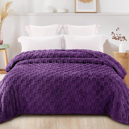 Exclusivo Mezcla King Size Flannel Fleece Blanket, Super Soft and Warm Lightweight Checkered Pattern Blankets for All Seasons, 90x104 Inches, Purple