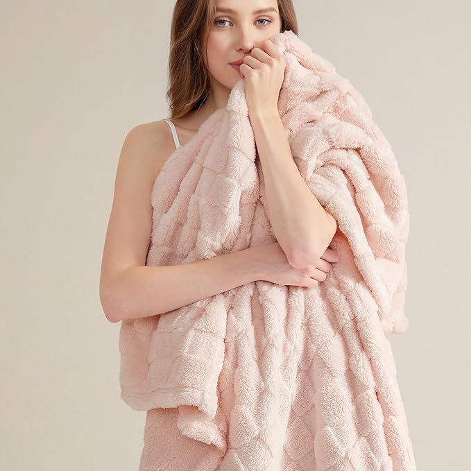 Bedsure GentleSoft King Size Blanket for Bed - Super Soft Cozy Blankets for Kids Girls, Large Fuzzy Fleece Throw for Bedroom Decor, Light Pink,108x90 Inches