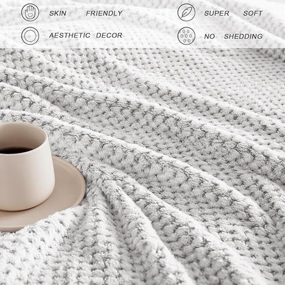 Exclusivo Mezcla Fleece Bed Blanket King Size, Super Soft and Warm Blankets for Couch, Sofa and Bed Waffle Textured, Cozy, Fuzzy and Lightweight (Heather Light Grey, 90x104 Inches)
