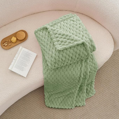 BEDELITE Fleece Blanket - 3D Jacquard Decorative Sage Green Throw Blankets for Couch & Bed, Soft and Cozy Warm Plush Fluffy Blanket All Seasons Suitable, 50x60Inches