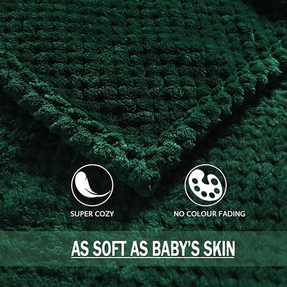 Exclusivo Mezcla Fleece Bed Blanket Twin Size, Super Soft and Warm Blankets for Couch, Sofa and Bed Waffle Textured, Cozy, Fuzzy and Lightweight (Forest Green, 60x80 inches)