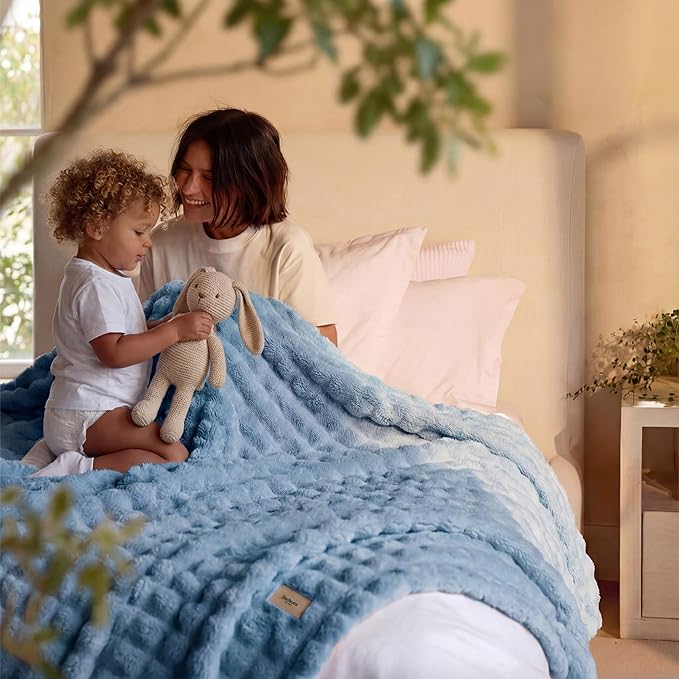 Bedsure 3D Fleece Bubble Blanket - GentleSoft Blue Queen Blanket for for Bed Sofa Room Decor - Luxury Soft Cozy Spring Gifts for Kids Girls, Lightweight, All Seasons, Celestial Blue, 90"×90"