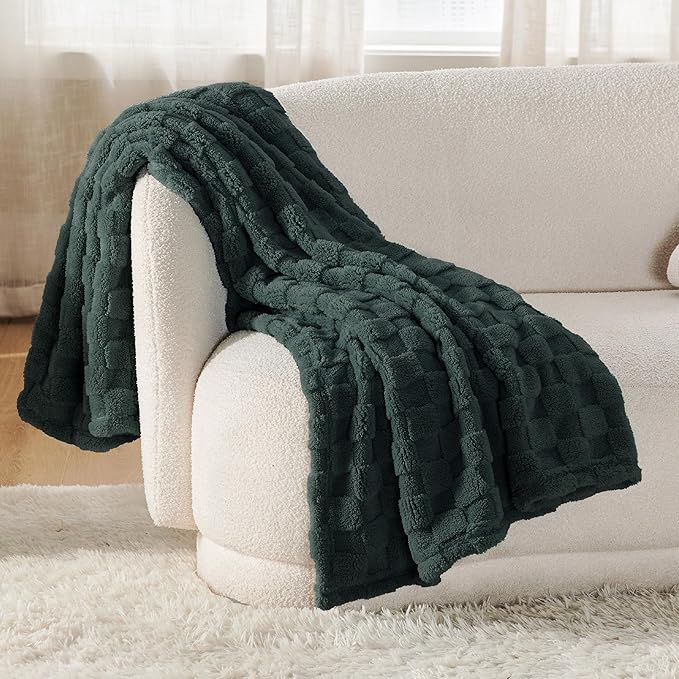 Bedsure GentleSoft Dark Green Spring Throw Blanket for Couch - Checkered Fleece Blankets for Kids Girls, Cute Soft Cozy Throw for Bedroom Home Decor Gifts, 50x60 Inches
