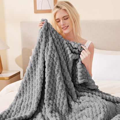 EXQ Home Fleece Throw Blanket for Couch or Bed - 3D Imitation Turtle Shell Jacquard Decorative Blankets - Cozy Soft Lightweight Fuzzy Flannel Blanket Suitable for All Seasons(50"×60",Light Grey)