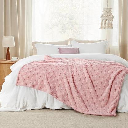 Bedsure GentleSoft Twin Blanket for Bed Pink - Super Soft Cozy Blankets, Cute Fuzzy Fleece Throws for Bedroom Couch, 60x80 Inches