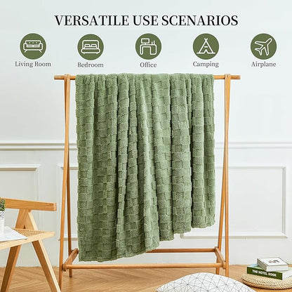 Aganear Flannel Throw Blanket - Cozy Soft Lightweight Fuzzy Checkered Throw Blanket for Women Portable Throw Blankets for Couch, Warm Present for Birthday, Christmas(50"x70", Sage Green)